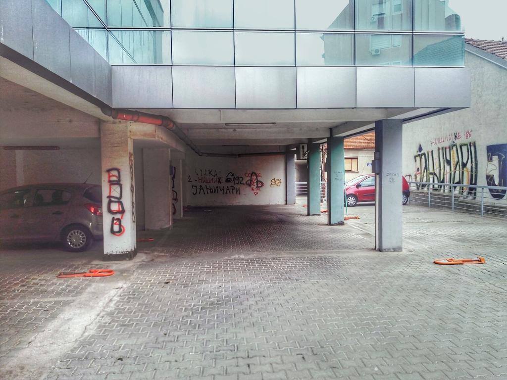 Apartment Aleksija Nisz Zewnętrze zdjęcie