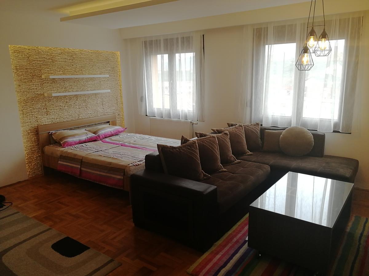 Apartment Aleksija Nisz Zewnętrze zdjęcie
