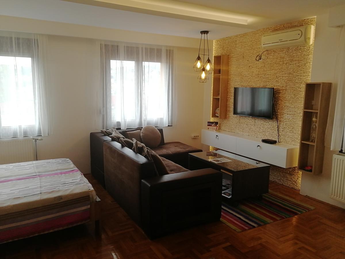 Apartment Aleksija Nisz Zewnętrze zdjęcie
